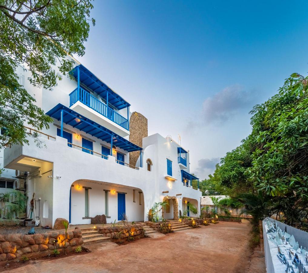 Conch Resort Luxury Private Pool Suites بونديتْشيري المظهر الخارجي الصورة