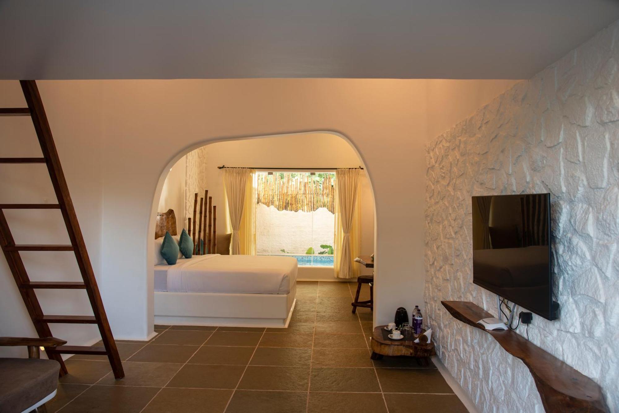 Conch Resort Luxury Private Pool Suites بونديتْشيري المظهر الخارجي الصورة