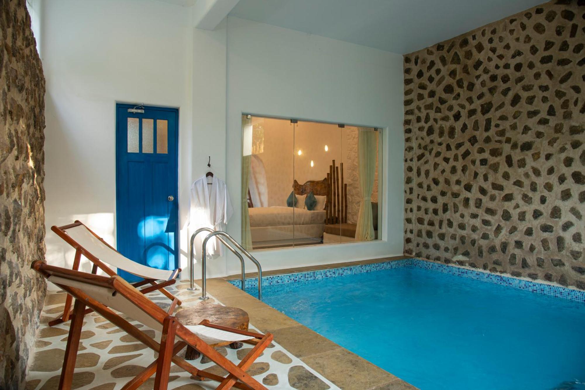 Conch Resort Luxury Private Pool Suites بونديتْشيري المظهر الخارجي الصورة
