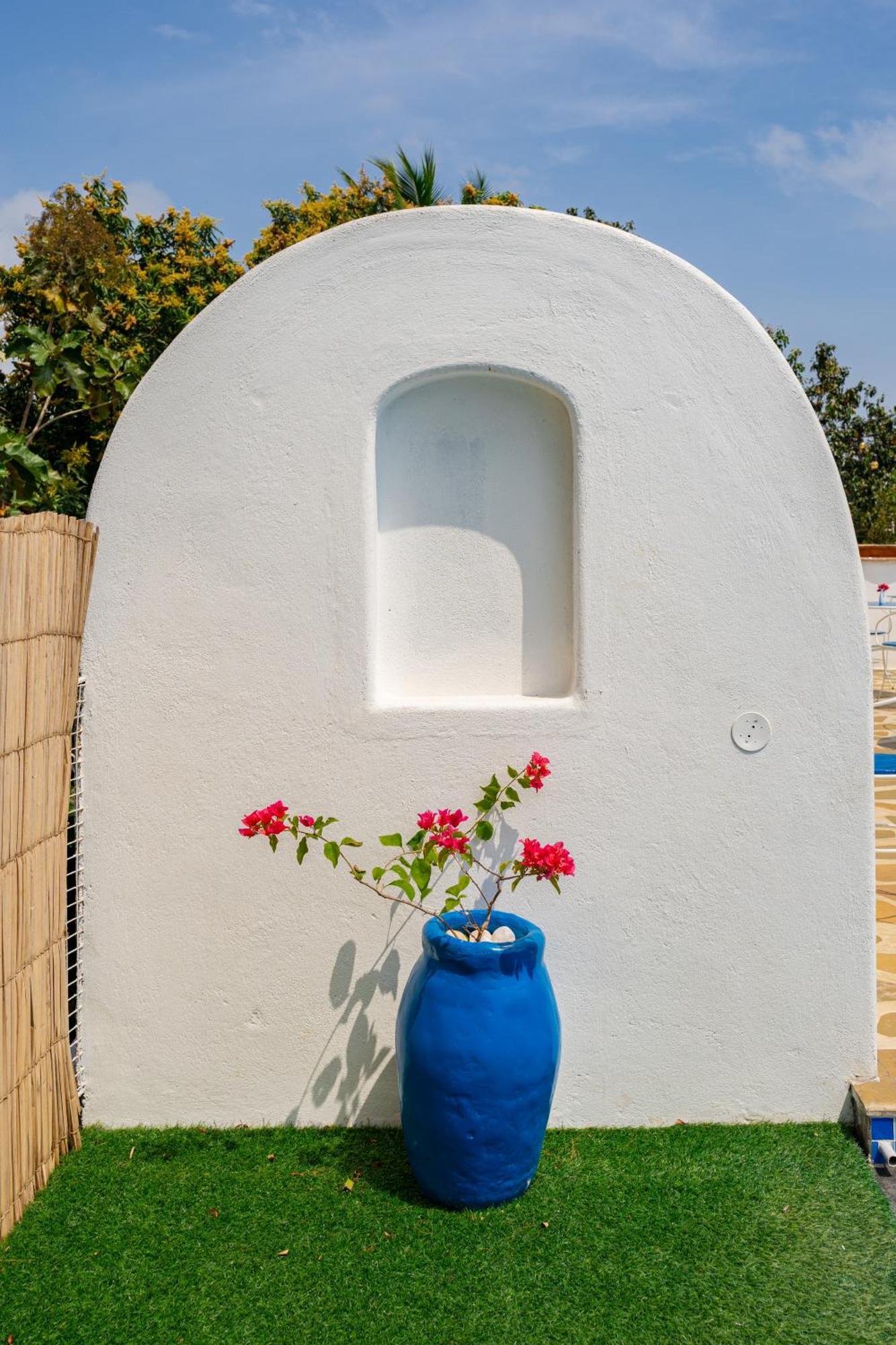 Conch Resort Luxury Private Pool Suites بونديتْشيري المظهر الخارجي الصورة