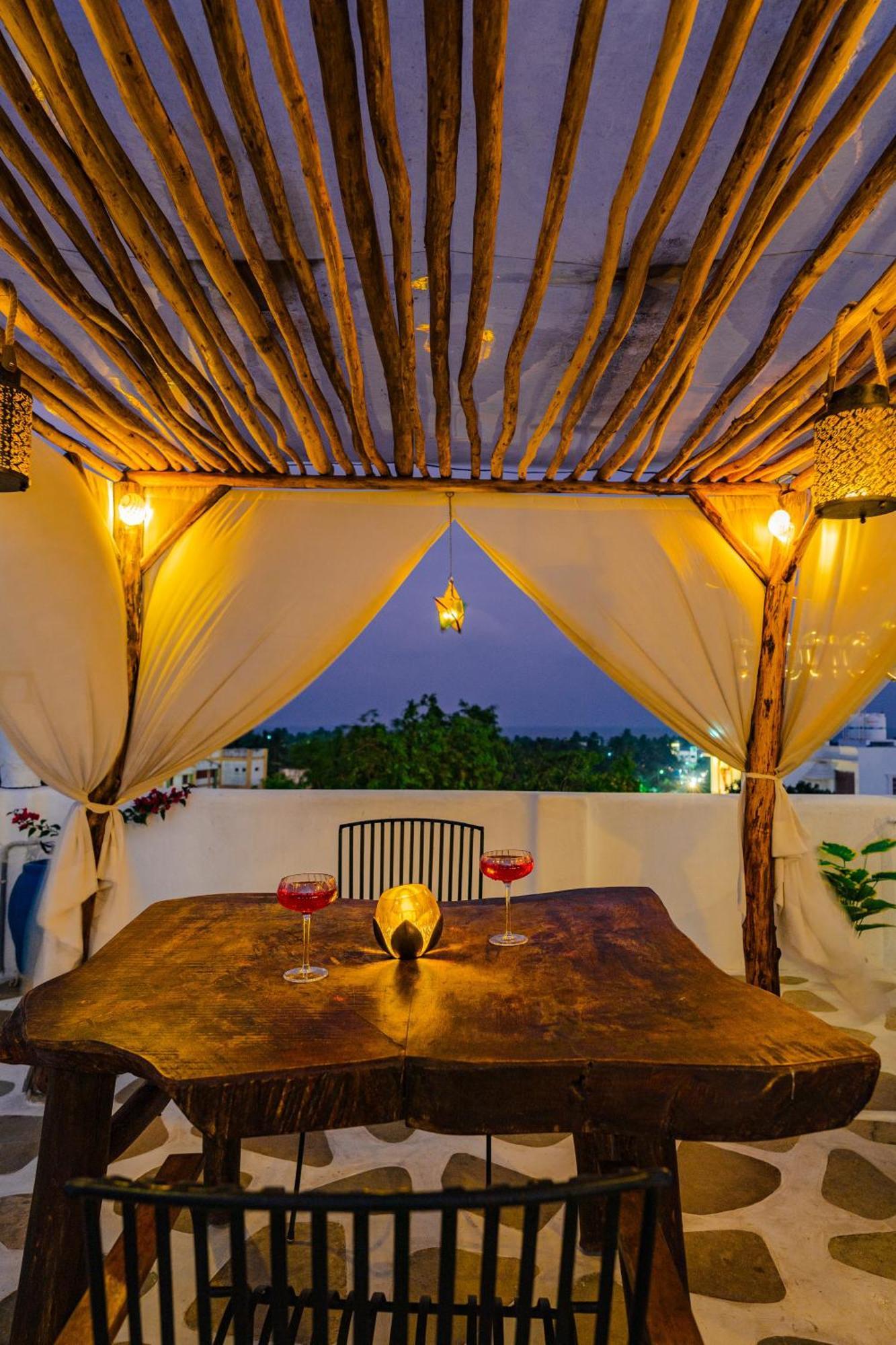 Conch Resort Luxury Private Pool Suites بونديتْشيري المظهر الخارجي الصورة