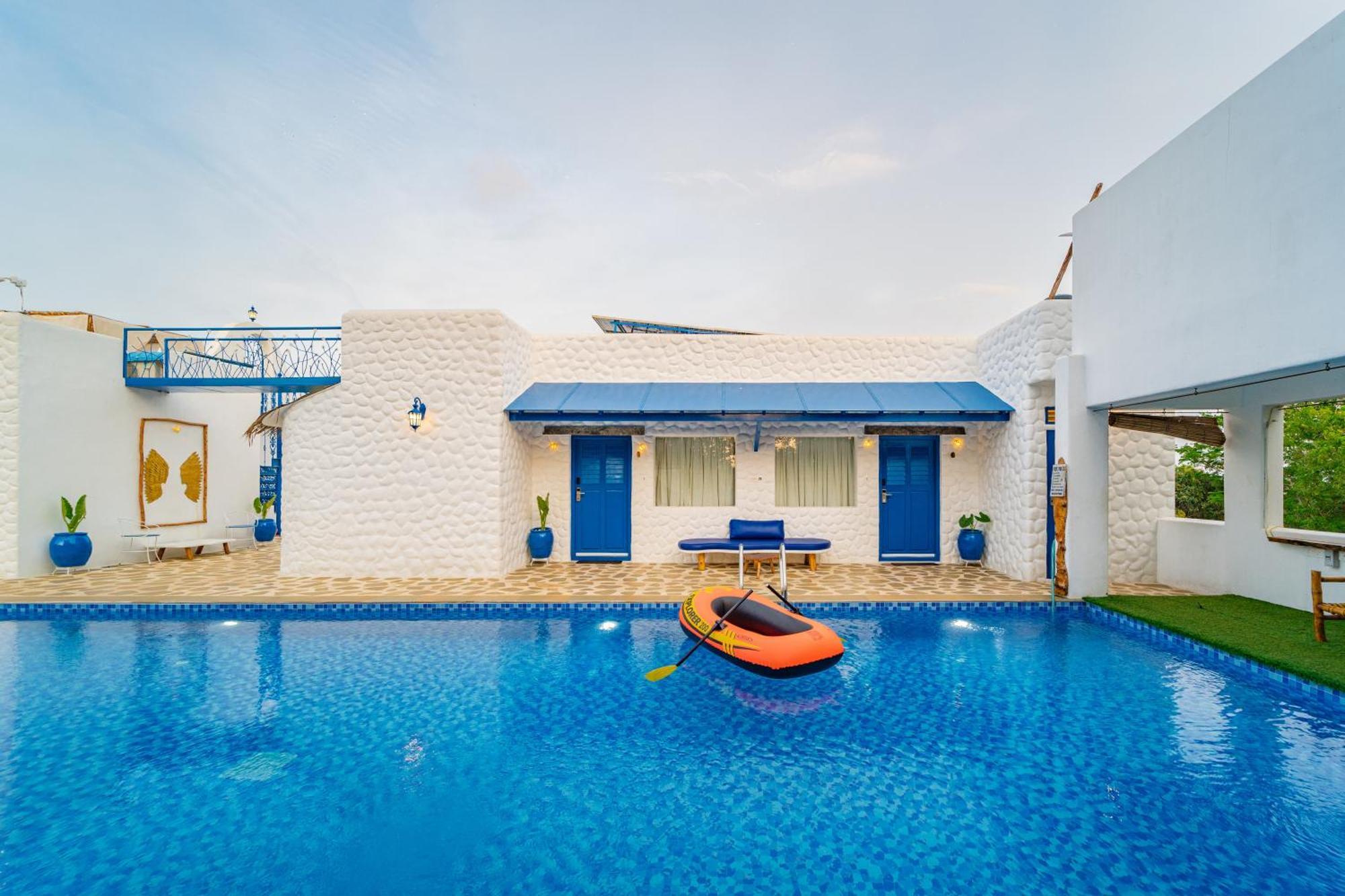 Conch Resort Luxury Private Pool Suites بونديتْشيري المظهر الخارجي الصورة